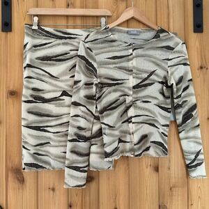 Wallis Mesh Lettuce Hem Printed Skirt Set Hook & Eye Front